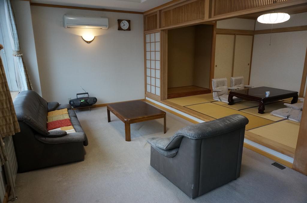Otaru Ekimae Guest House Ito מראה חיצוני תמונה