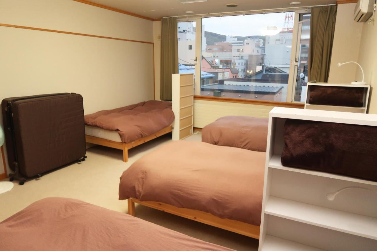 Otaru Ekimae Guest House Ito מראה חיצוני תמונה