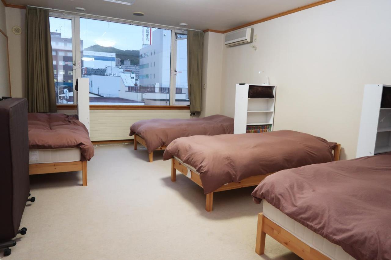 Otaru Ekimae Guest House Ito מראה חיצוני תמונה